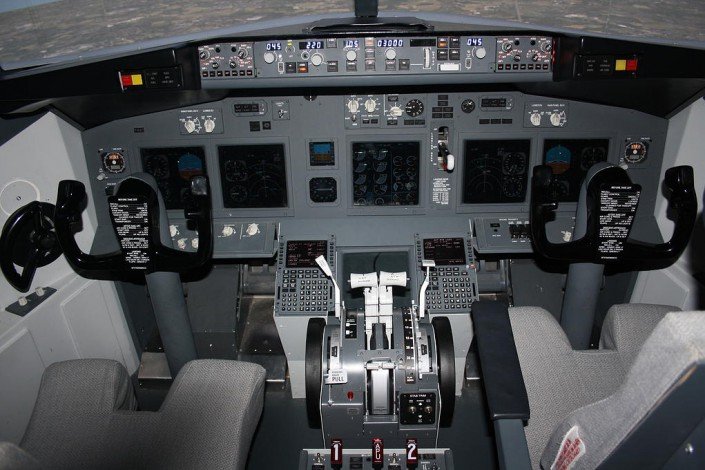 B737-800 Efis Map mode We also run fear of flying courses