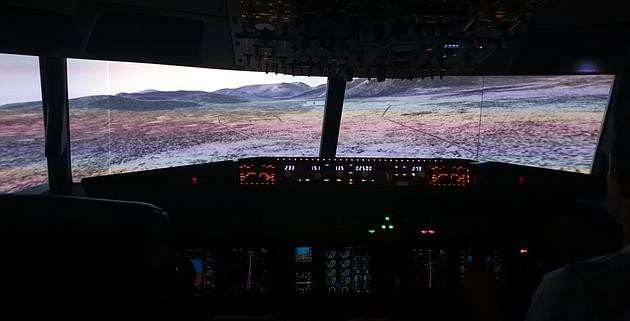 Salzburg Rwy15 in the 737 flight simulator, Dublin